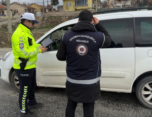 Kırşehir’de Denetimlerde 15 Düzensiz Göçmen Yakalandı
